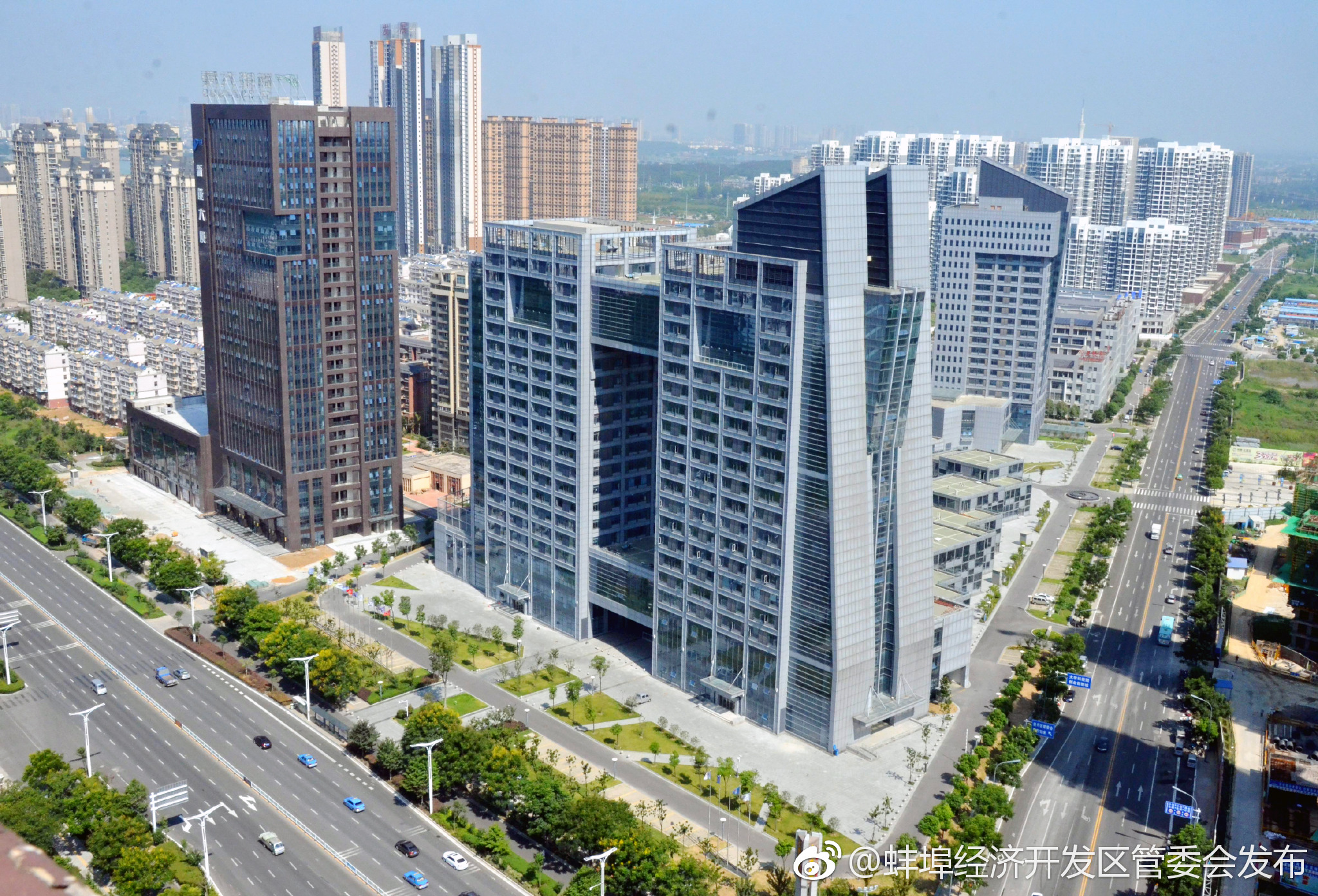 经开区多举措提升城区宜居宜业宜游度