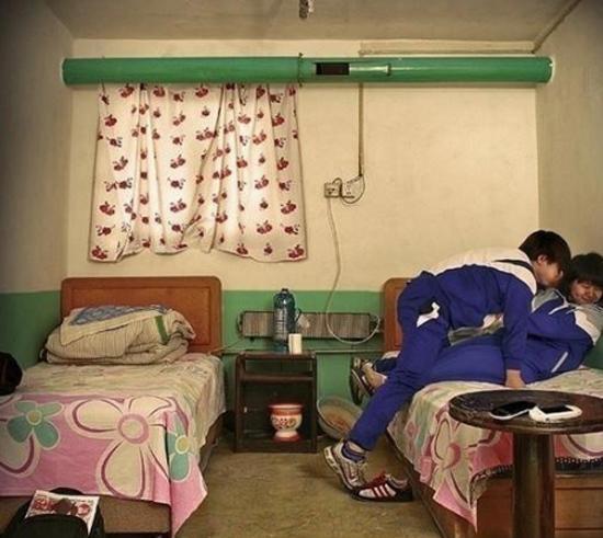 【两性】大学生情侣校外租房, 是独立还是放纵?