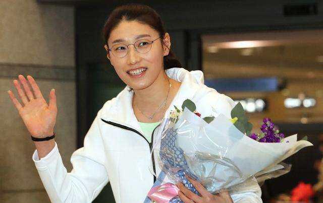 金软景签约豪门伊萨,马蕴雯:是的 我失恋了!网友调侃江川呢?