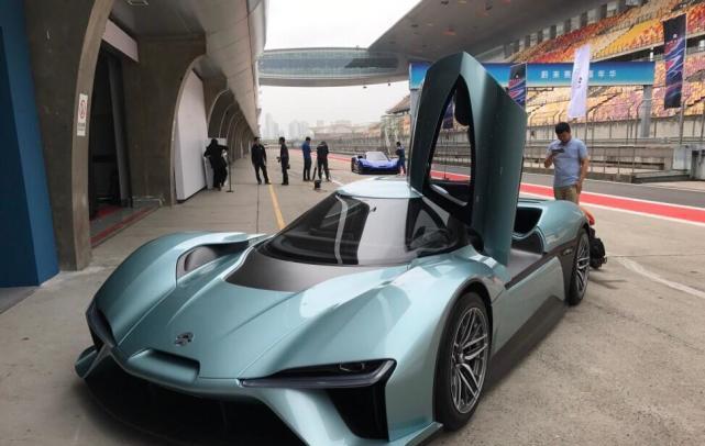 国产天价超跑卖给老外一千万中国人买不但不打折反而更贵