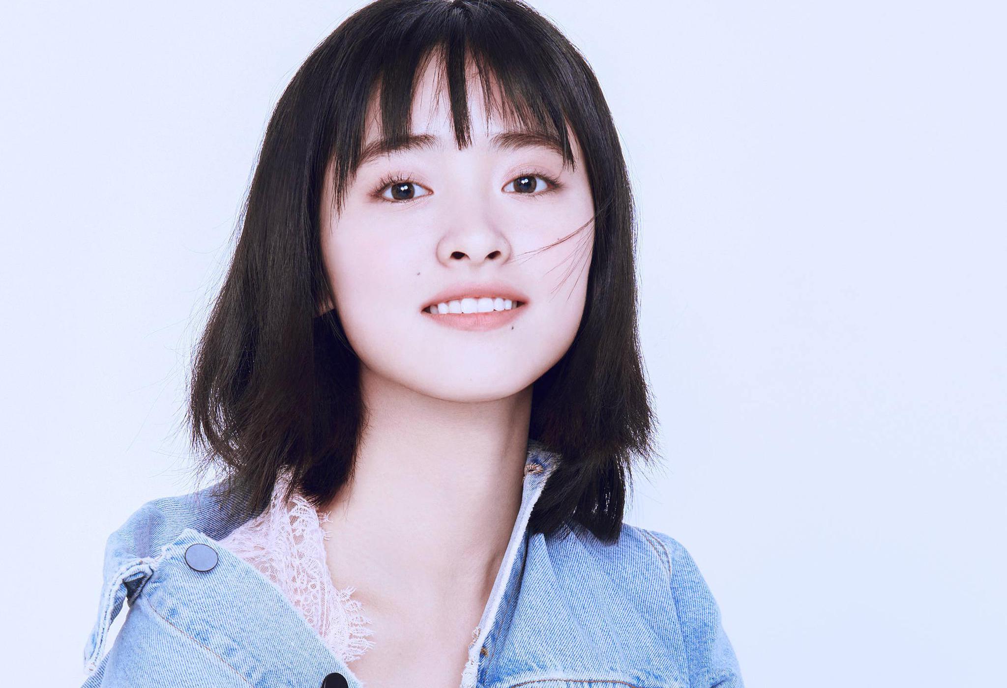 沈月因颜值身材被狂黑,连初中照片都被扒出