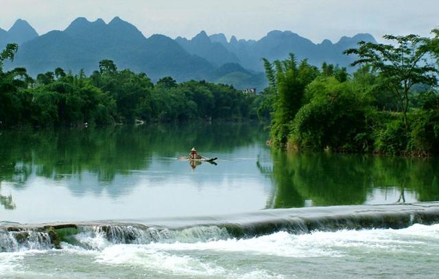 自治区柳州市下辖县,有香桥岩溶国家地质公园,古赏山庄,月岛湖度假区