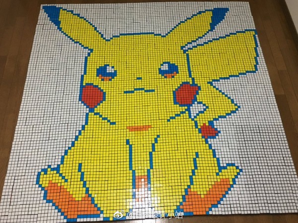 日推网友えぺー用大约900个的魔方拼出各种图案