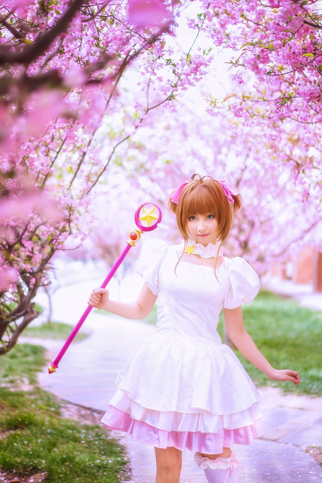 真人cos魔卡少女樱这个小樱有点萌啊