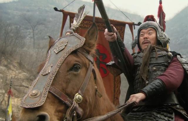 《水浒传》:为合理解释他落草,作者用了两铺垫