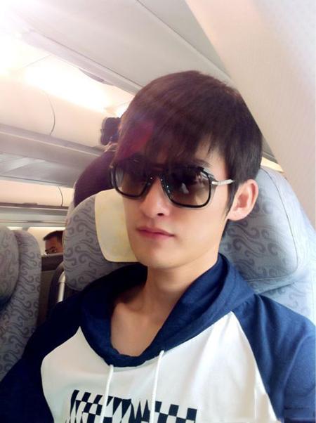 看塘主张翰的时尚搭配,透露出大男人不凡优雅的韵味!