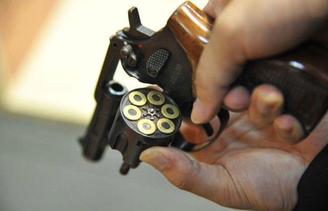 在电影里面对着锁头开枪就能开锁,真实情况真的是这样吗?