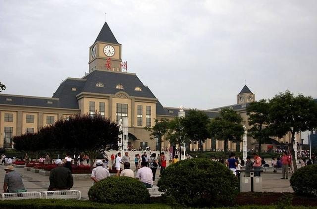 《西虹市首富》首日票房破亿,曝红的"西虹市"到底是哪个城市?