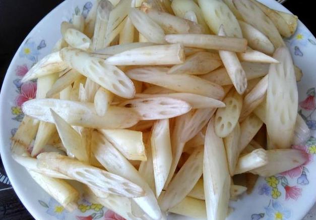 炒藕尖放点这个,口味上升好几个档次,一上桌就会被抢光