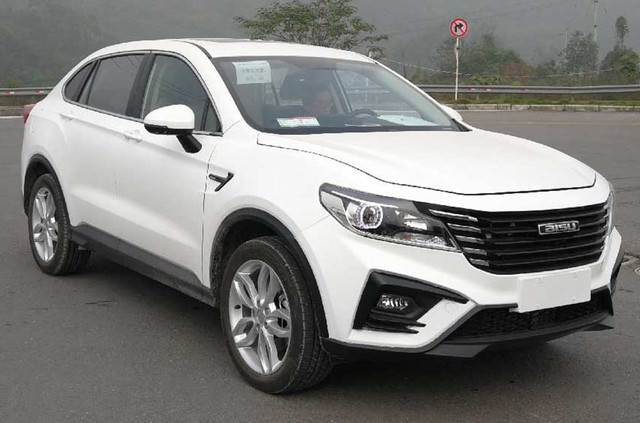 其中,比速t6可看作是"普通版"比速t7,除了没有采用溜背设计以外,其他