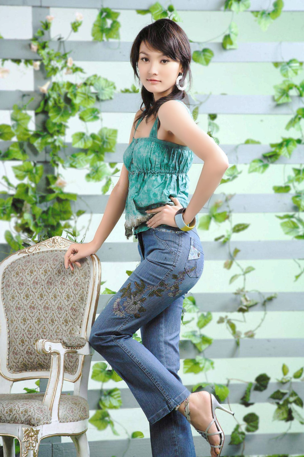 人像摄影(成熟大方的美丽女人)