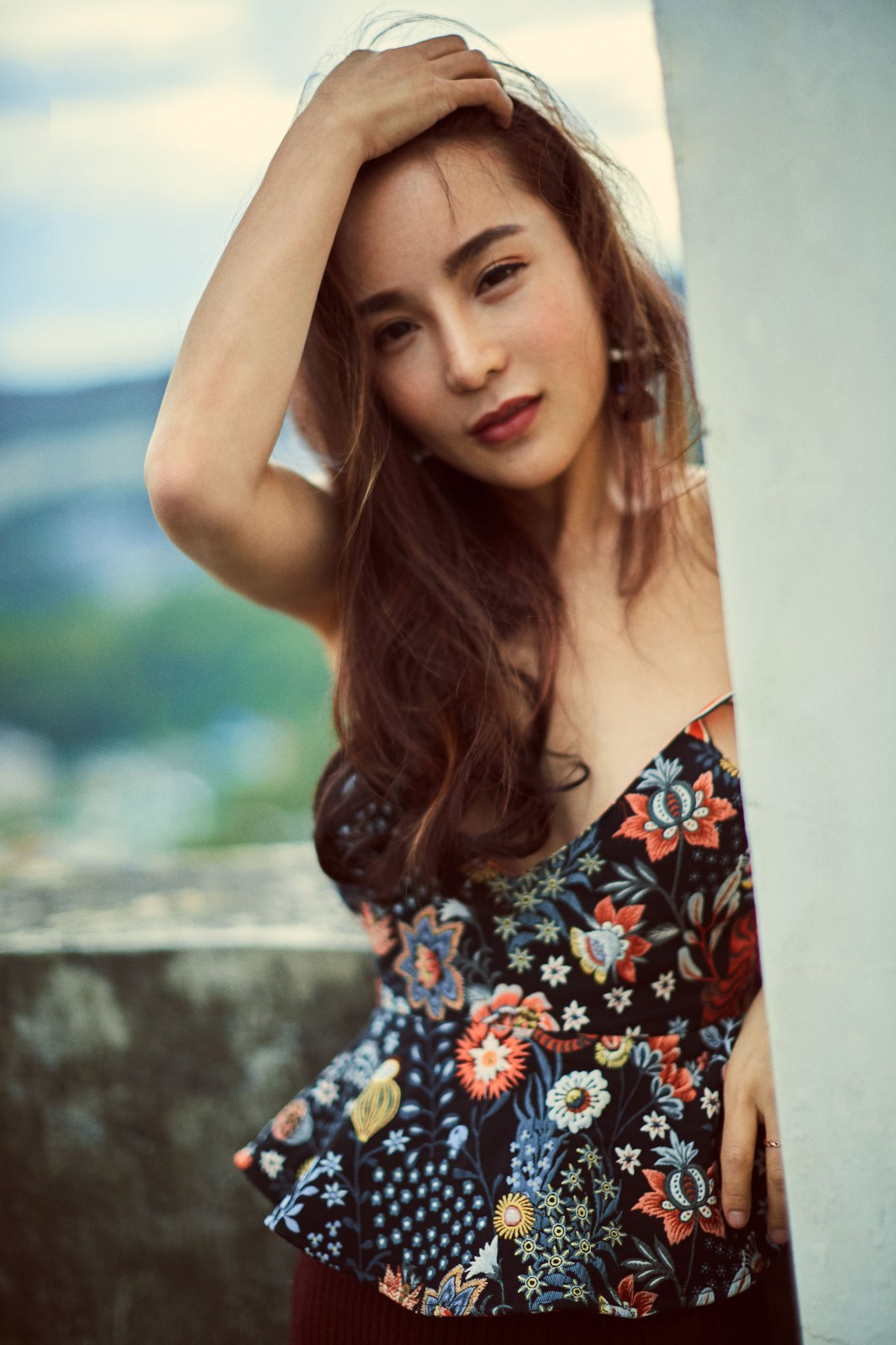 性感成熟美女"小腰精"魔鬼般的身材 连女人看了都喜欢