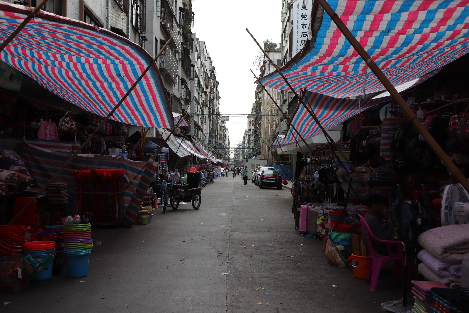 工厂新浪看点朋友们,你们是否还记得东莞这些曾经的繁华过的街道吗?