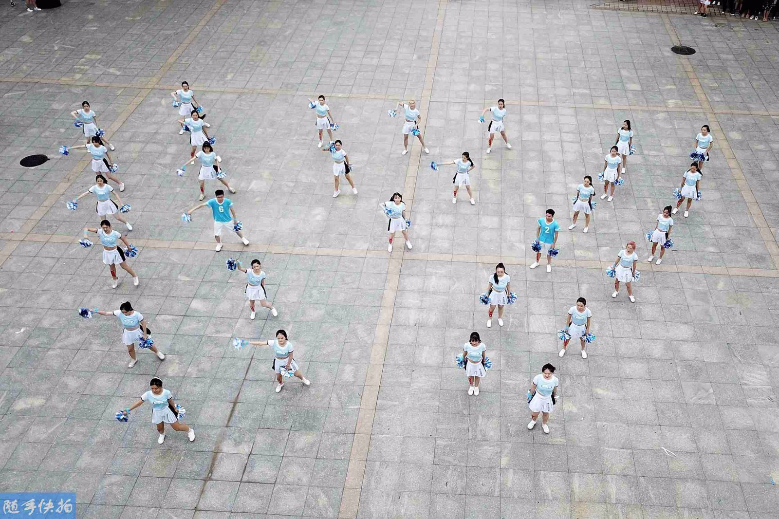 又临毕业季 再看山艺姑娘劲舞青春啦啦操 美照令你欢愉