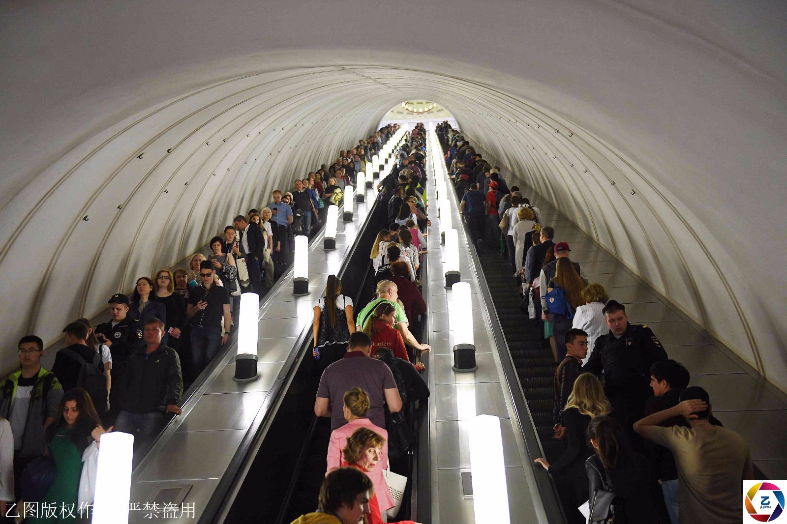 莫斯科地铁除了美还很惊悚,电梯如下地狱,曾有数百乘客凭空消失