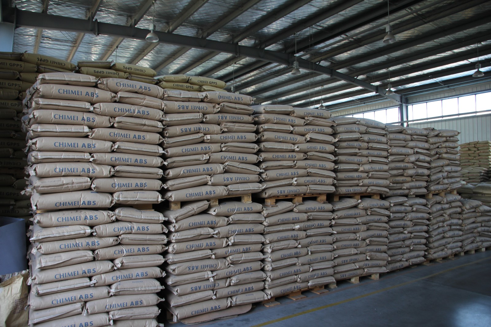 青岛中新华美塑料有限公司奇美原材料仓库