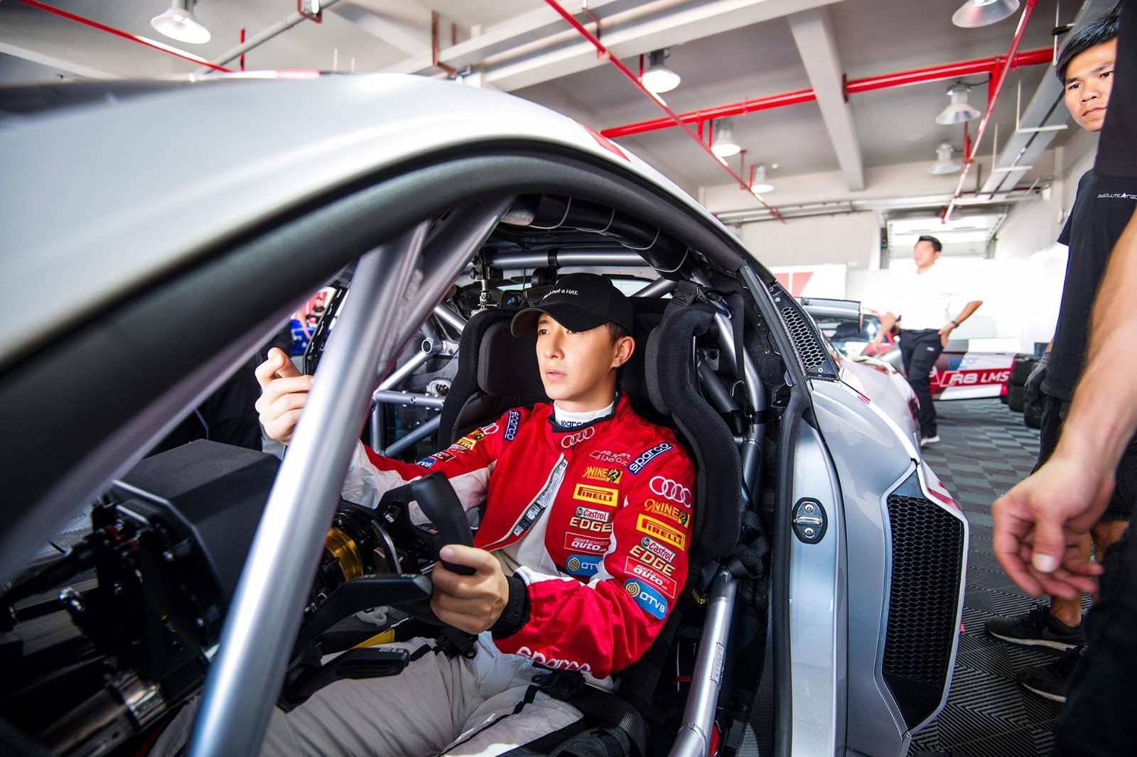 不允许职业车手参赛的奥迪r8 lms杯,让韩庚捧回了个亚军