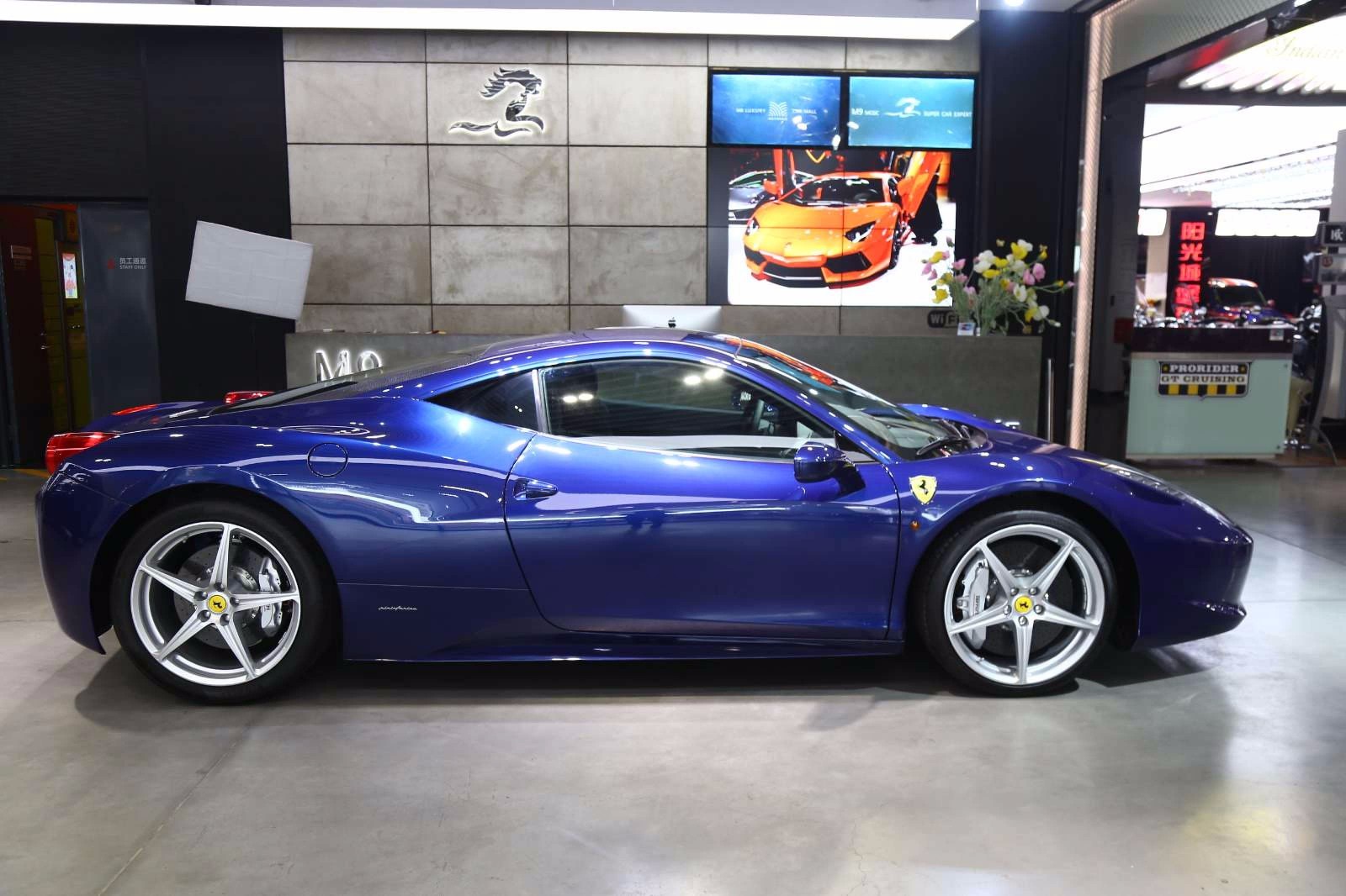 蓝色法拉利45845litalia