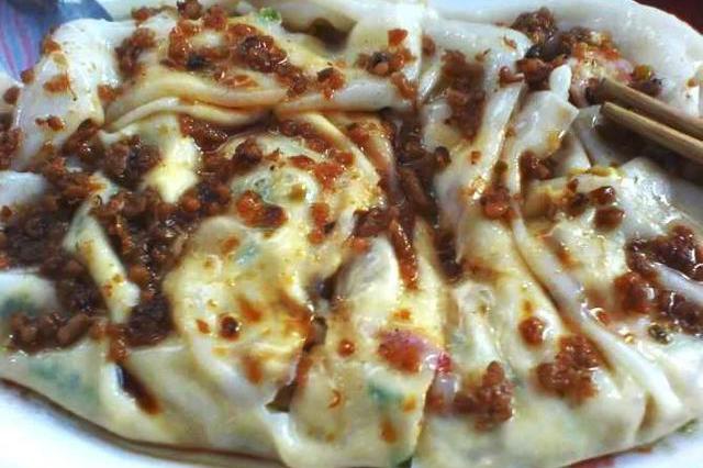 凉拌胡萝卜的传统做法,酸辣爽口非常美味,做法简单