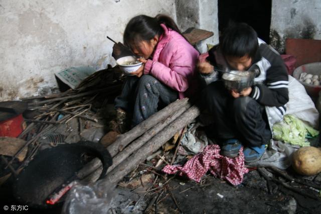 贫穷会让一个孩子感到自卑吗?|自卑|父母|网友_新浪新闻