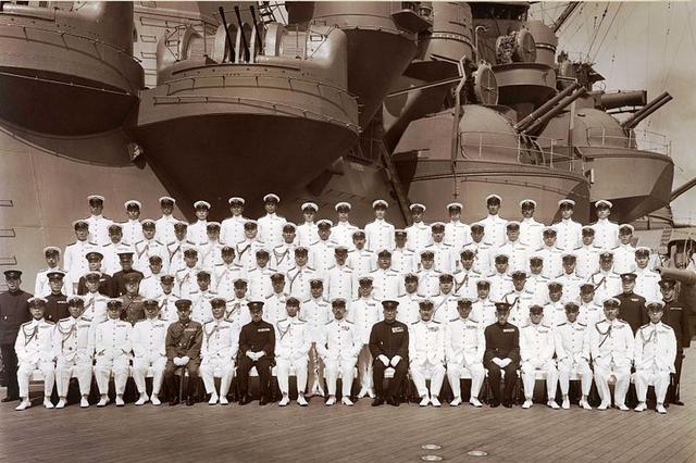 战史回顾:日本海军超级战列舰"武藏"号的覆亡