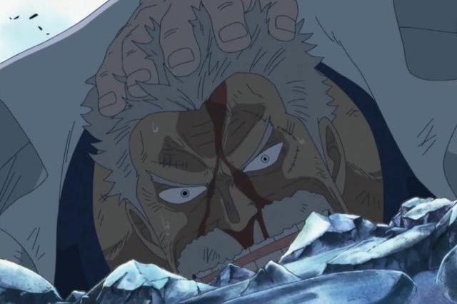 海贼王顶上战争最悲痛的画面卡普的无奈白胡子的哭泣