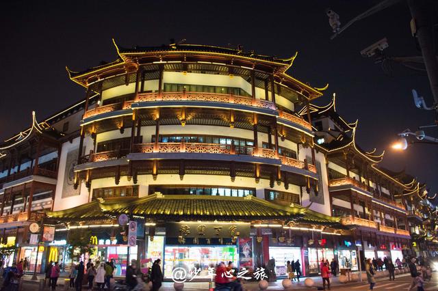 上海这个美食广场,列入全国四大小吃群,却饱受游客吐槽