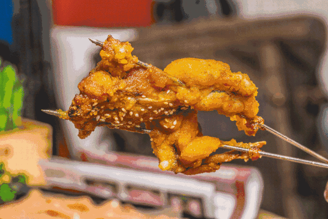 狂撸800万只!上海黑料街来的牛蛙烤串店,火了3年没人山寨得了!