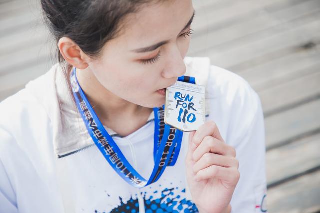 国际米兰110周年城市公益跑球迷专访:最美女内拉21