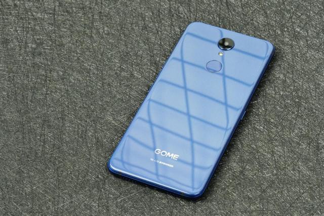 千元机中一抹亮色,国美u7蓝色上手体验