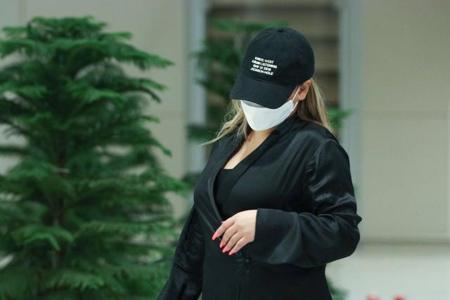 2ne1成员cl李彩琳最少得胖了100斤吧?网友:是韩国张惠妹?