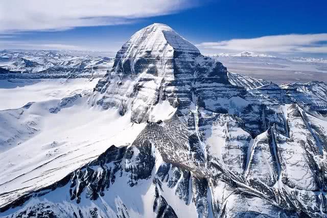 空中俯瞰冈仁波齐,图:王琛