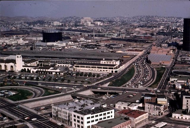 老照片:1960 年代的美国街头(1)