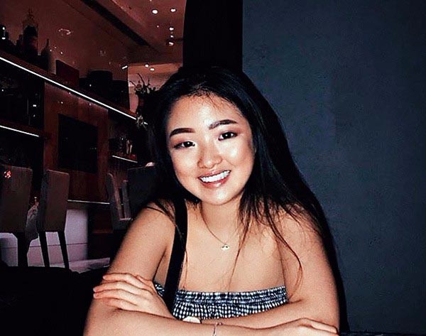 1年学费17万,张学友17岁女儿变长跑冠军,晒逆天长腿神似罗美薇|罗美薇