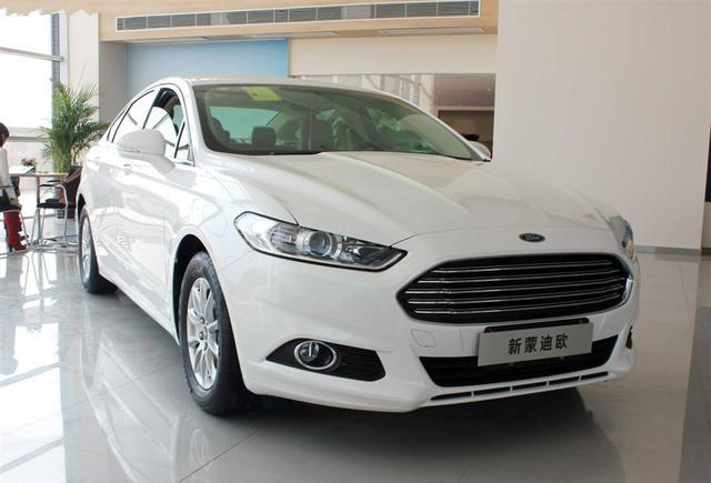 美国汽车福特蒙迪欧实力偶像派的中型车物超所值的选择