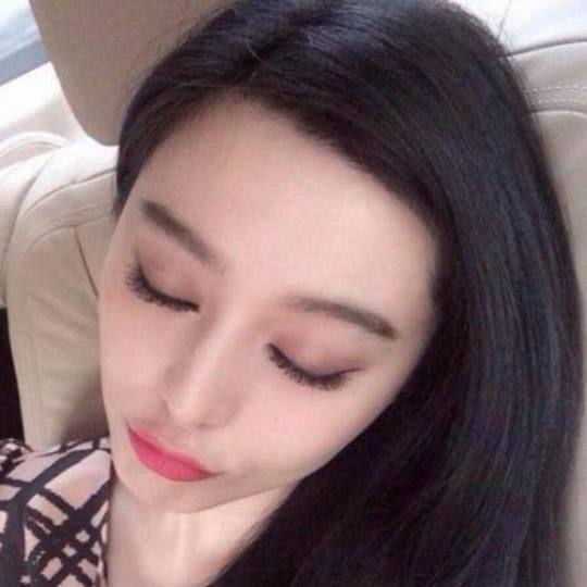 5位闭眼睛最美的女星,如果给你一个机会你会去吻谁?