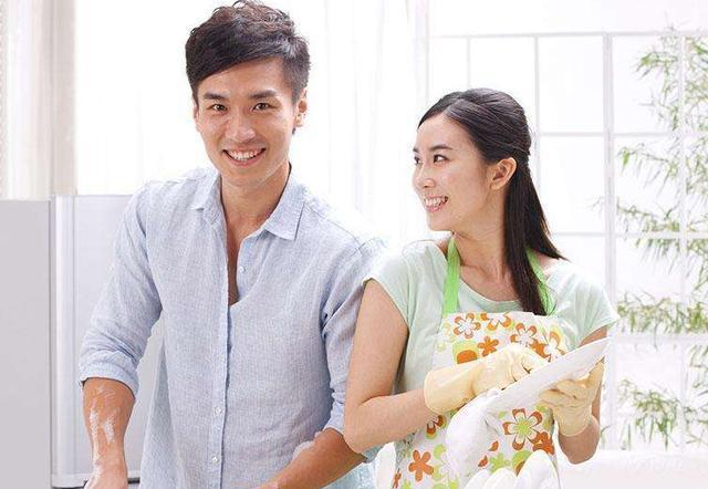 郎才女貌一对小夫妻, 婚后5年不孕, 检查后让人大家都乐坏了