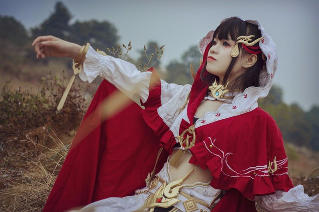 剑网三cos明教雪河喵萝你怀中的猫抢戏啊