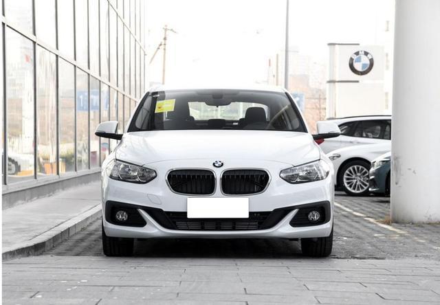 宝马疯了! 31.78万一口气降到12.99万, 奥迪a3气得直跺脚