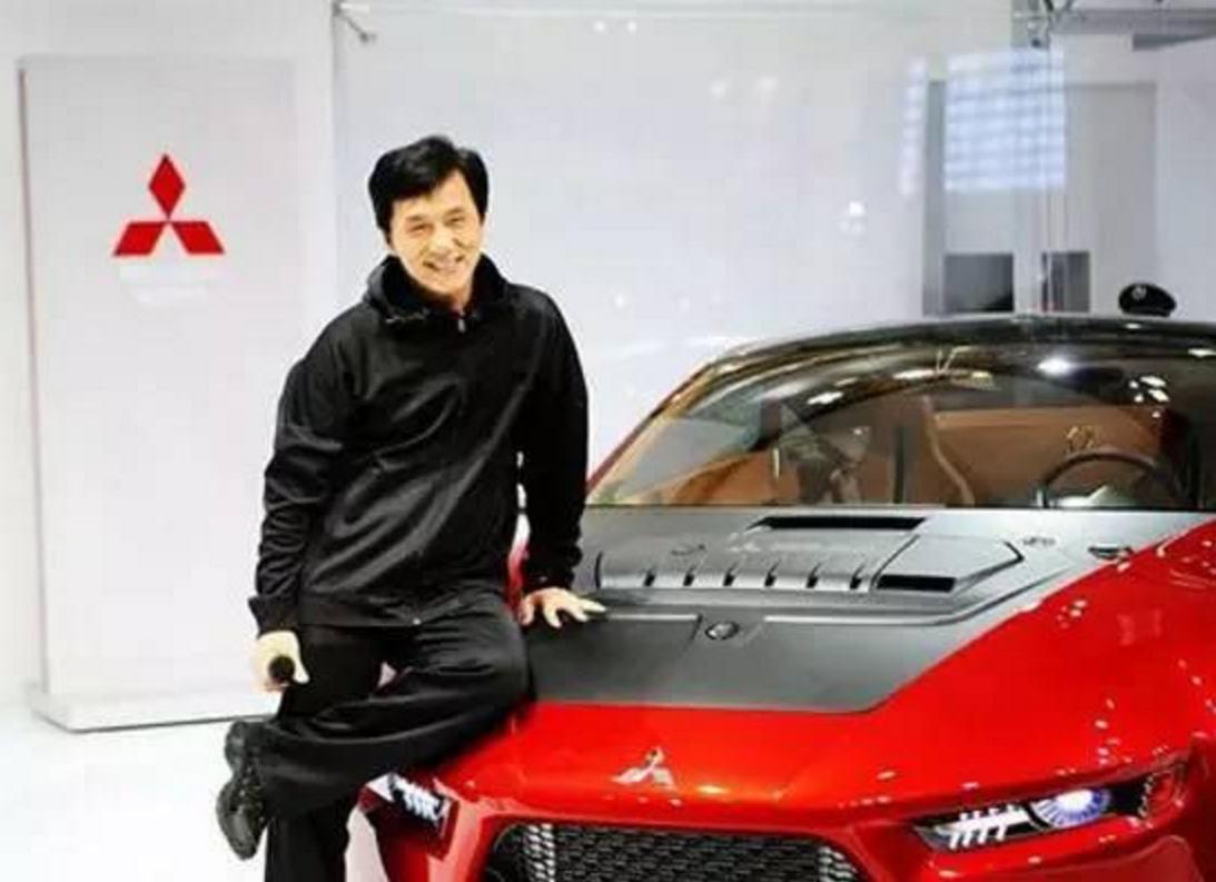 成龙的座驾,王宝强的座驾,鹿晗的座驾,这差别就是那么大!