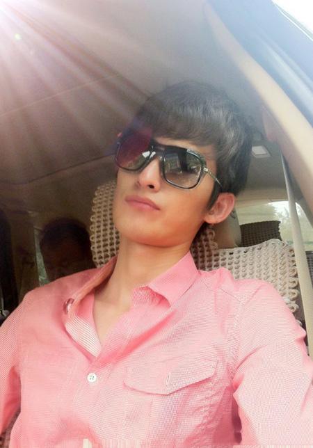 看塘主张翰的时尚搭配,透露出大男人不凡优雅的韵味!