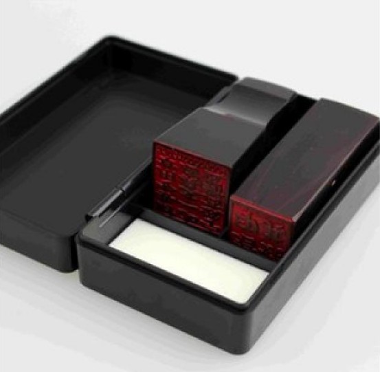 微商倒卖身份证:可冒名订房订票 失主挂失后仍能用