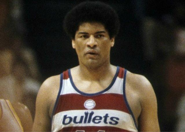 第二次总决赛遭遇横扫 詹姆斯历史第二人的位