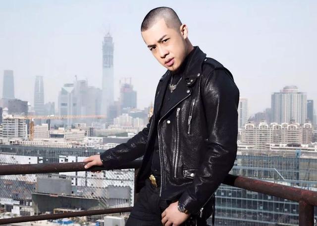 参加《中国好声音》的成名歌手,大壮被淘汰了,她还能走多远?