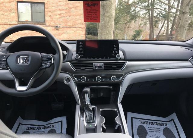 2018本田雅阁1点5T顶配十代雅阁!黑色车身更