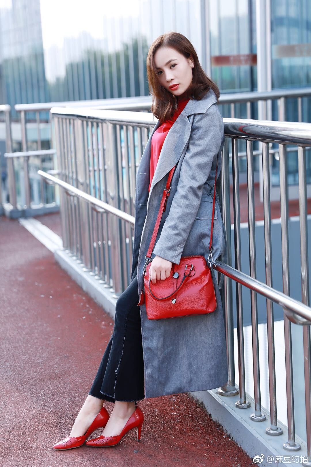 美女麻豆约拍本月27号去成都玩,想在春熙路或者太古里街拍