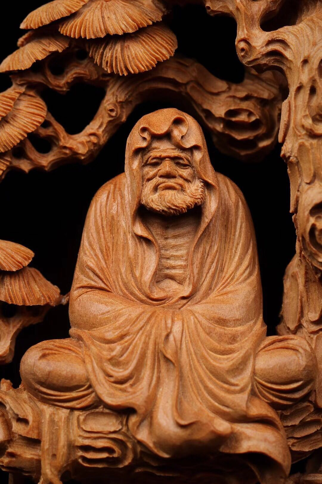 印度老山檀香木雕,且听风吟,百态之世存百态之人