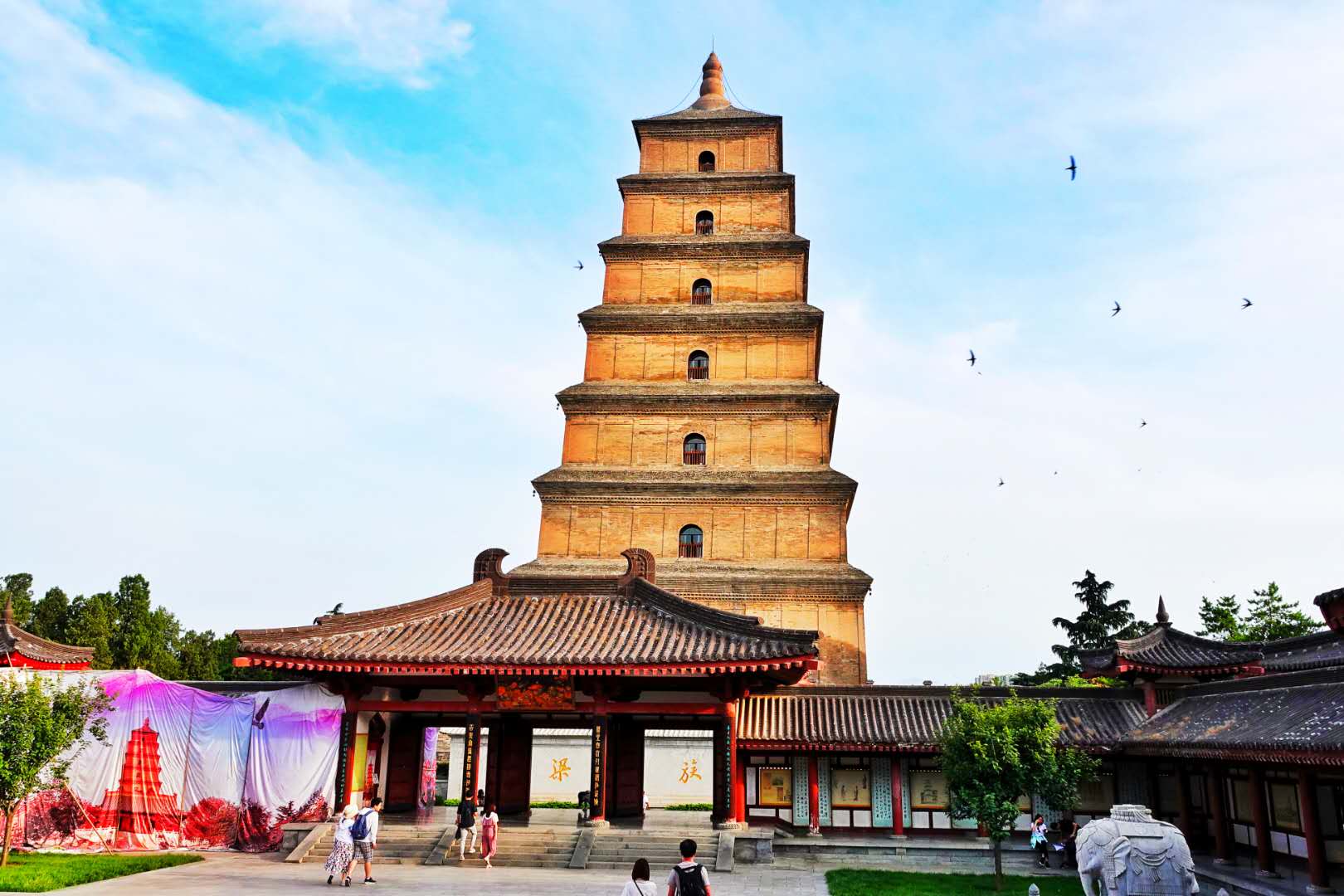 西安最贵的寺庙, 入寺要50元, 登塔还要30元|寺庙|慈恩寺|大雁塔_新浪