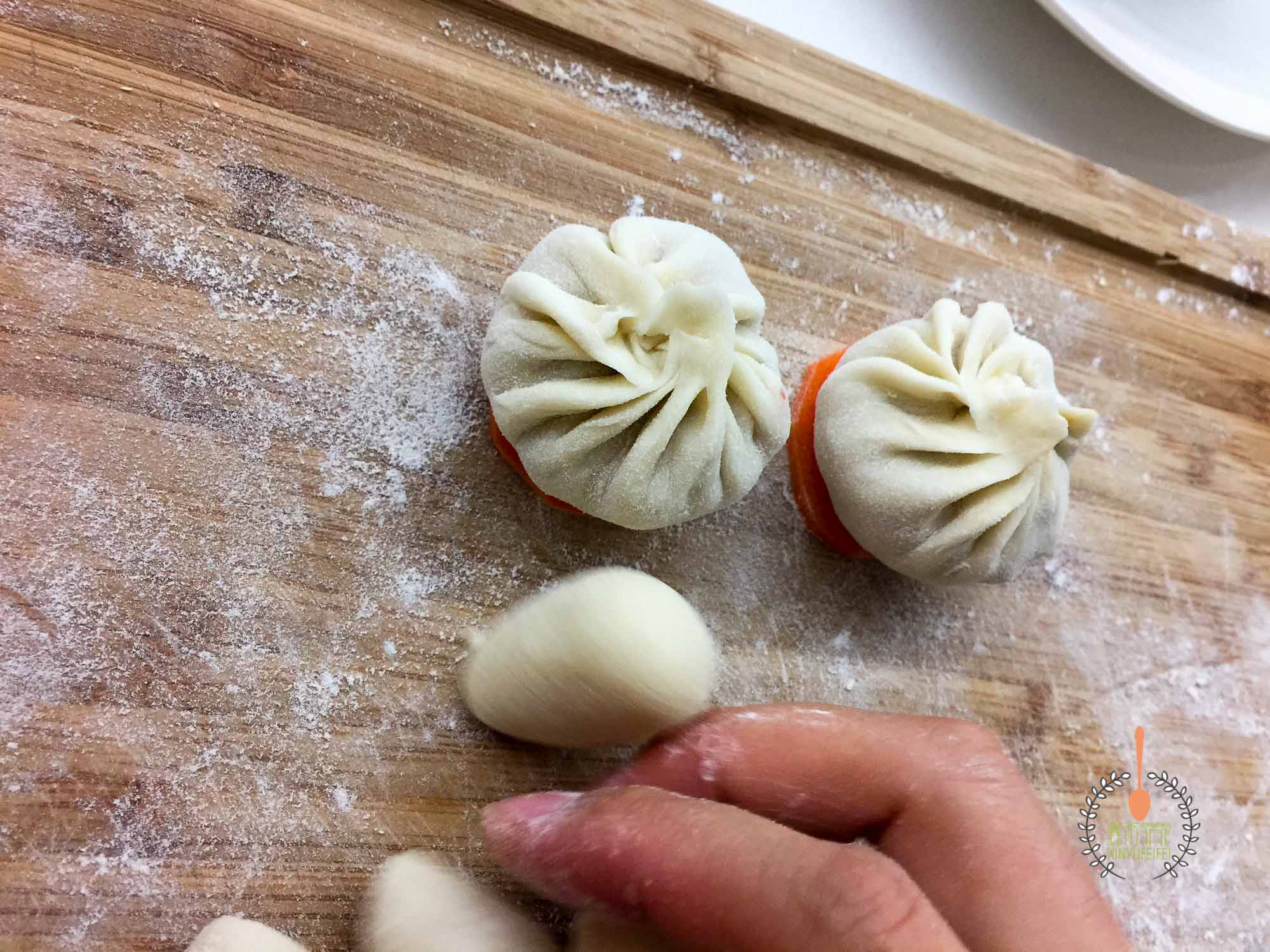 比饺子好吃又简单,8分钟蒸好,孩子每天要吃|小笼包|早餐|和面_新浪