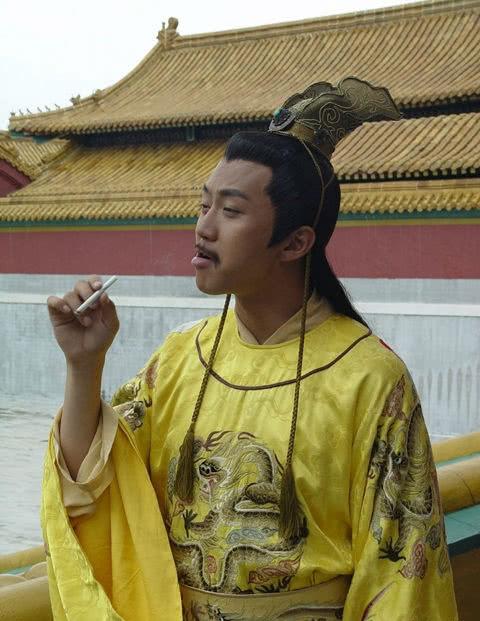 黄晓明24岁时,邓超26岁时,李晨28岁时